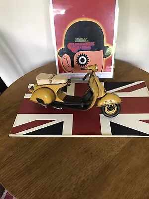 Vespa/Lambretta Scooter Model • £10