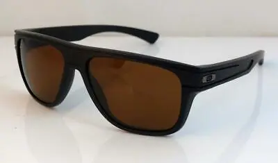 Oakley Mens Sunglasses  Breadbox  Matte Black Frame Dark Bronze Lenses New • $129.99