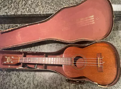 Bobby Henshaw Baritone Ukulele Vintage W/ Case And Capo • $300