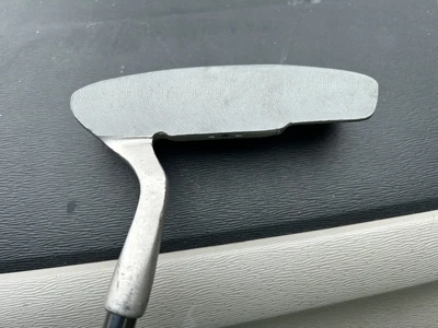 $22 • Buy Dunlop Perfect Line Putter
