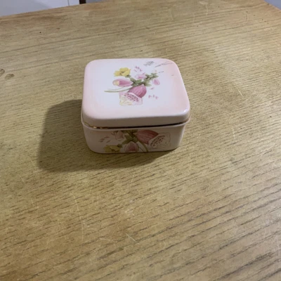 £3 • Buy Royal Worcester Spode Palissy  Trinket Box