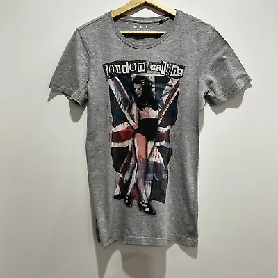 Maxx “London Calling” T Shirt Men’s XS Grey Short Sleeve EUC • £11.70