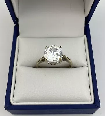 Gorgeous 9ct Gold & CZ Solitaire Ring.  Size O.  2.84 Grams. • £98