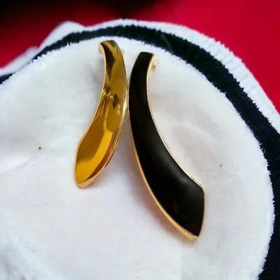 Monet Brooch Vintage Monet Large Brooch Black Enamel And Gold Tone (A110) • $9.50