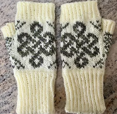Hand Knitted Ladies Fingerless Celtic Knot Mitten Spring Colours White & Green • £9
