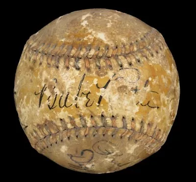 Babe Ruth! Sweet Spot Auto! Beautiful Ball With Beautiful Price! Psa Coa! • $6500