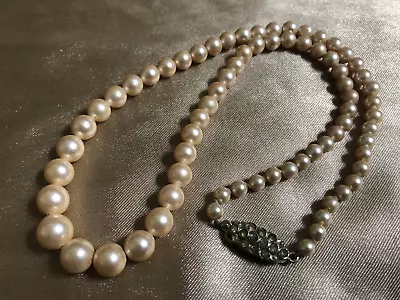 VINTAGE LOTUS 16.5  Graduated Faux Pearl Necklace Fancy Diamante Clasp #S2 • £12.79