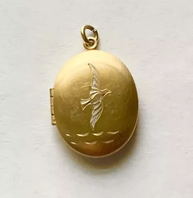 Vintage Gold Field Locked Bird Engraved Oval  Pendant • $35