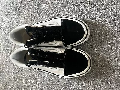 VANS 2-Tone Old Skool Bolt Iconic Low Top Sneakers. Black/White Size 5 • £0.99