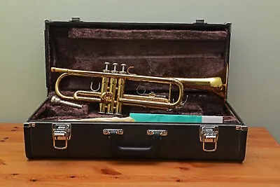 Yamaha YTR  2335 Trumpet  & Mouthpiece + Case  • £325