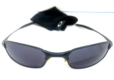 RARE OAKLEY SQUARE WIRE 2.0 SUNGLASSES Dark Frames Black Lenses Retired In 2005 • $299.99