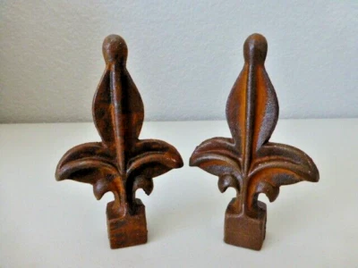$12 • Buy 2 Vintage Fleur De Lis Cast Iron Finials Rustic/Rusty Patina Decorative Decor