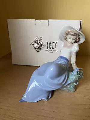 Nao By Lladro 01042 Listening To Bird Song. Mint Boxed -c 1987 • £14