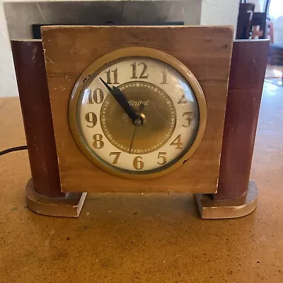 Vintage United Clock Corp #75 Art Deco Two-tone Wood Desk/mantle Mcm Clock • $24.95