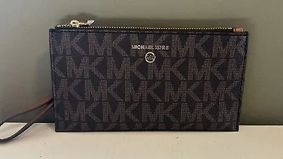 Michael Kors Jet Set Travel Charm Small Zip Wristlet Wallet. NWT!!! • $44