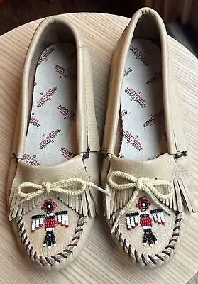 Minnetonka Thunderbird Vintage Rare Sz 9  Moccasin Shoe Fringe Beaded Softsole • $28