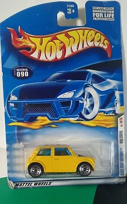 Hot Wheels 2000 #090 Mini Cooper Yellow • $4.99