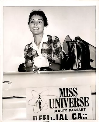 LD263 1960 Original Photo CORINNE HUFF MISS UNIVERSE BEAUTY PAGEANT OFFICIAL CAR • $20