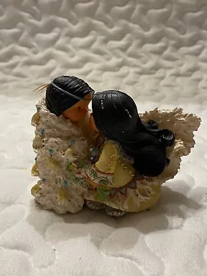 2000 ENESCO FRIENDS OF THE FEATHER MINNETONKA KAREN HAHN Wrapped In Love • $17.95