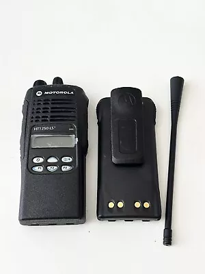 Motorola HT1250 LS+ (403-470MHz) UHF Radio AAH25RDH9DP5AN #4 • $129.99