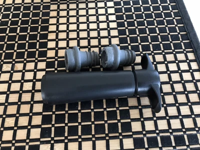 $3.98 • Buy Vacu Vin Vacuum Wine Saver Pump Black With 2 Stoppers