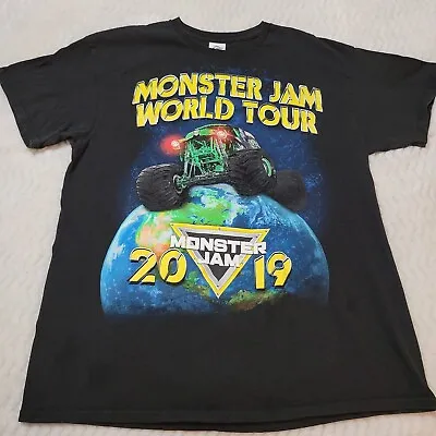 Monster Jam T-Shirt Men's Large World Tour 2019 Grave Digger Short Sleeve • $10