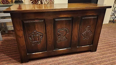 Reproduction Oak Coffer / Blanket Box • £75