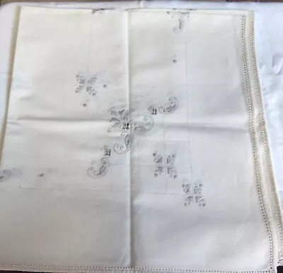 Very Pretty Vintage Linen Embroidered Tablecloth 33  X 34  • $15