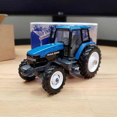 Ertl Toy Farmer New Holland 8260 Tractor Diecast 1:43 • $24.95