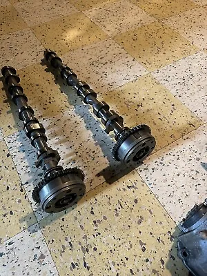 2016-19 BMW 750i G11 G12 Right Engine Cylinder Head Intake And Exhaust Camshafts • $375