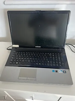 SAMSUNG 300e 17 INCH  FAULTY  UNTESTED  • £15
