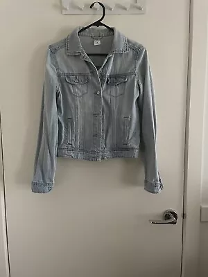 Womens Denim Jacket Size 8 • $10