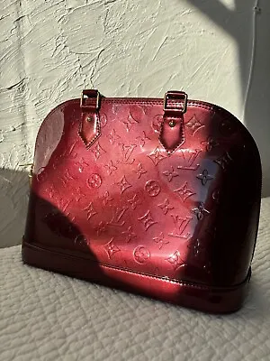 Louis Vuitton Alma Handbag Monogram Vernis PM Rouge Fauviste • $1000