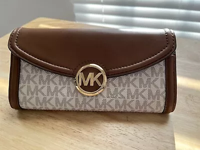 Michael Kors Fulton Large Flap Continental Wallet • $79.99