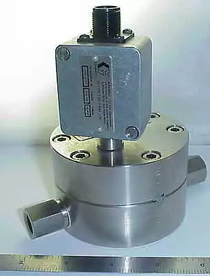 $239.99 • Buy Genuine Graco 235588 Ppm3100 Volumetric Flow Meter W/sensor- New *free Shipping*