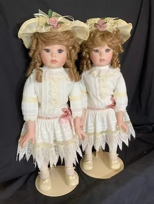 Vintage Porcelain Twin Dolls Collectible • $40