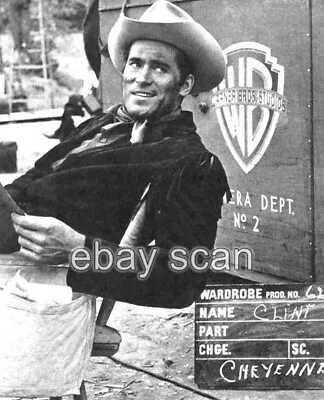 Clint Walker Of Cheyenne On Set    8x10 Photo  120 • $14.99