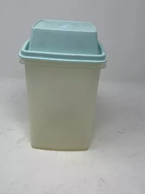 VTG Tupperware Pick-A-Deli Pickle Keeper Container 1560-8 Light Blue Lid 1562-1 • £11.09