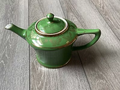 Vintage Green With Gold Butterflies Hall Teapot 6 Cup Model 0152 Ships Free • $32.99