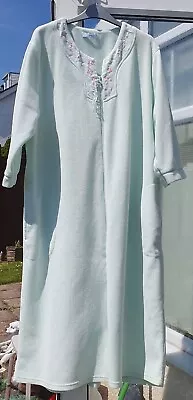 £15 • Buy Size 20 22, Shapely Figures, Ladies Night Gown, Vintage, Full Zip, Thin Fleece
