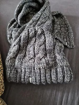  ROHAN Grey Cable Knit Hat & Scarf - Unisex • £10