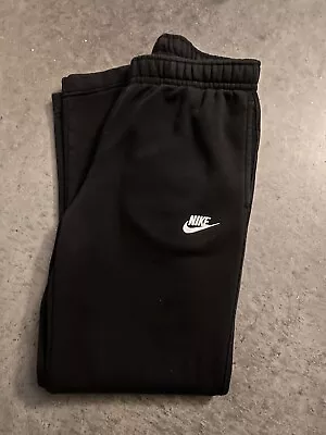 Nike Men’s Medium Black Athletic Sweatpants  • $20.50