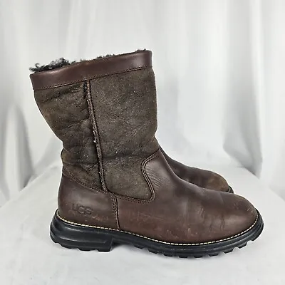 Ugg Brooks 5381 Brown Leather Suede Shearling Lined Boots Women's Size 9 • $34.99