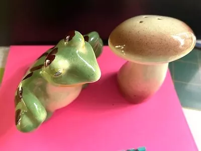 Vintage Frog And Mushroom Salt & Pepper Shakers • $5.99