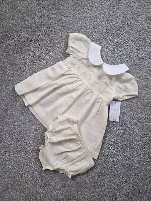 Matalan Baby Girls Dress Outfit 0-3 Months Yellow Smocked Collar Knickers G • £8.99