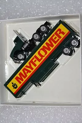 Winross Diecast 1/64 Scale Truck  Mayflower Movers   • $16