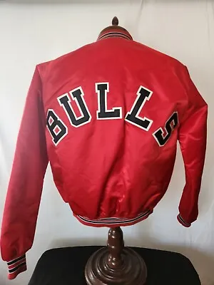 🚨🔥Vintage Chalk Line Med Chicago Bulls Starter Style Spellout EUC Jacket! NBA  • $299.99