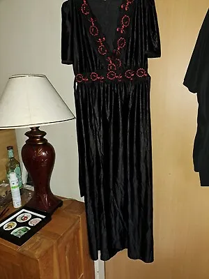 Vintage Retro Black Red Nylon Negligee Nightgown 34/36  Long • £4.99