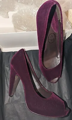 ASH Women’s Wine Velvet High Heel Peep Toe Shoes • £20