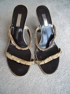 £45 • Buy Beige Gucci Slip On Heels / Shoes Size 38C UK 5
